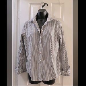 🍂2/$15 Talbots Button Down Shirt, Size 8